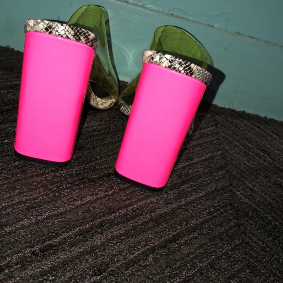 Heel - Picture 2 of 3